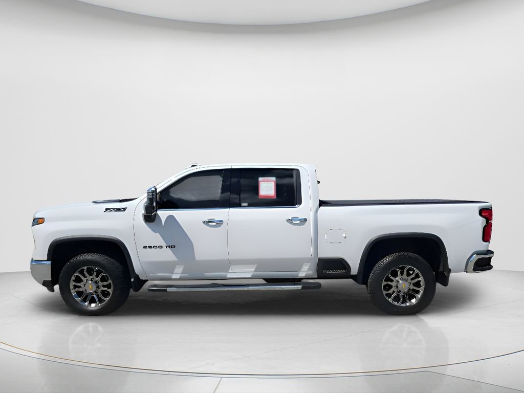 Used 2026 Chevrolet Silverado 2500 LTZ w/ LTZ Plus Package AWD/4WD image 17