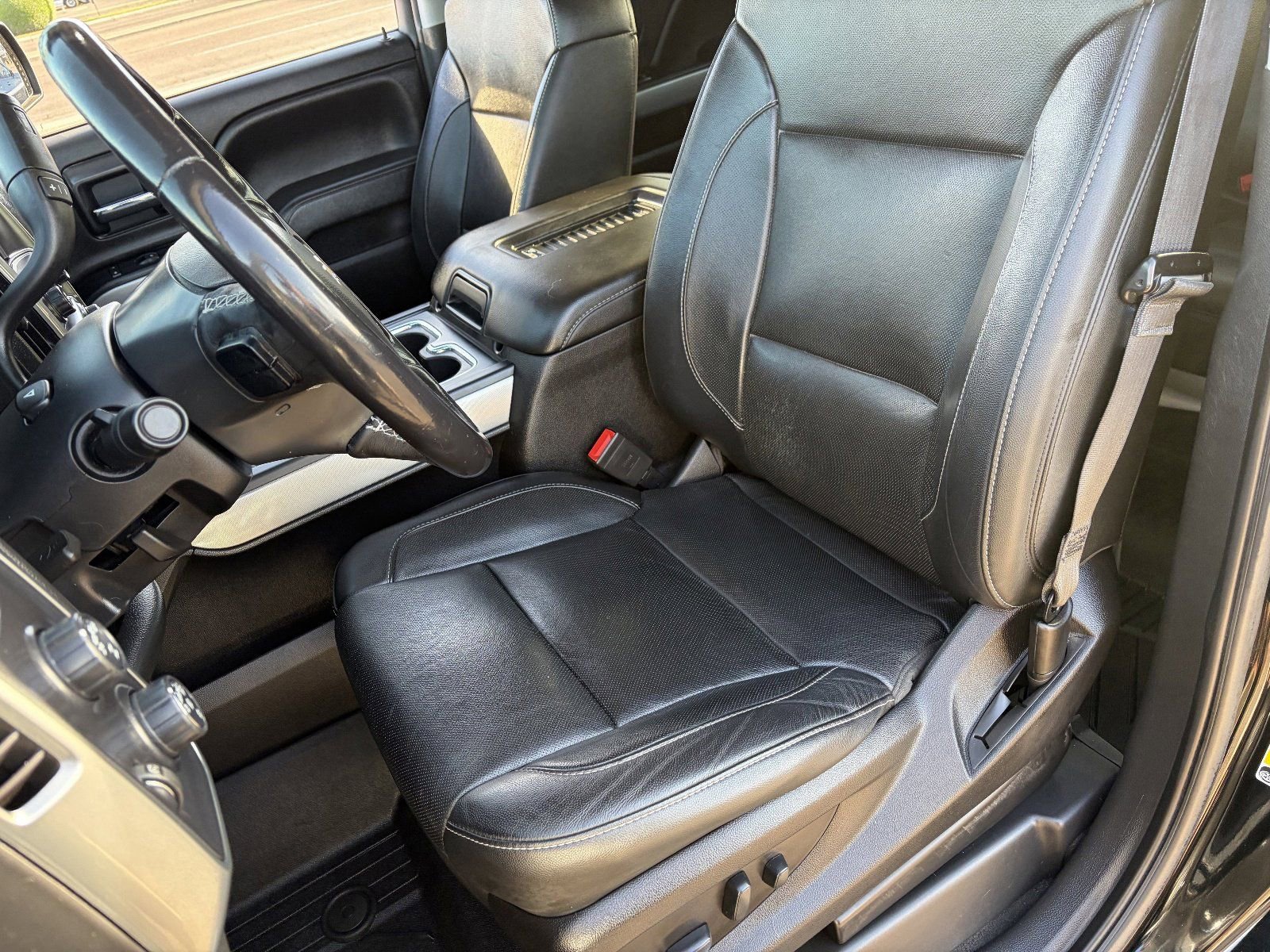 Used 2018 Chevrolet Silverado 1500 LTZ Z71 w/ Redline Edition AWD/4WD image 21