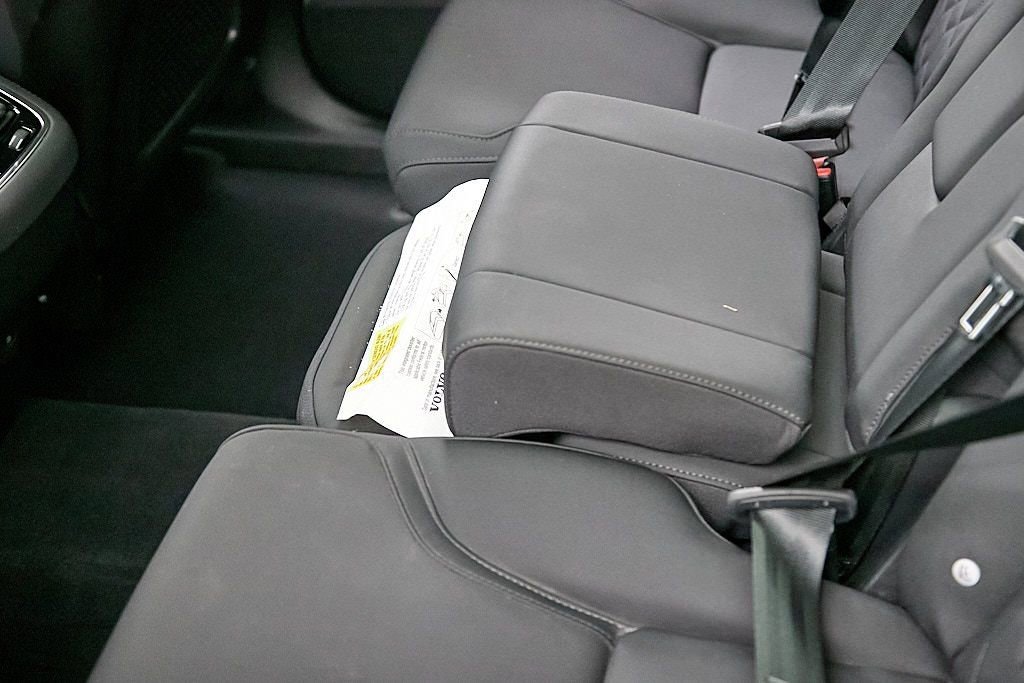 New 2026 Volvo XC90 B6 Plus w/ Protection Package Premier image 22