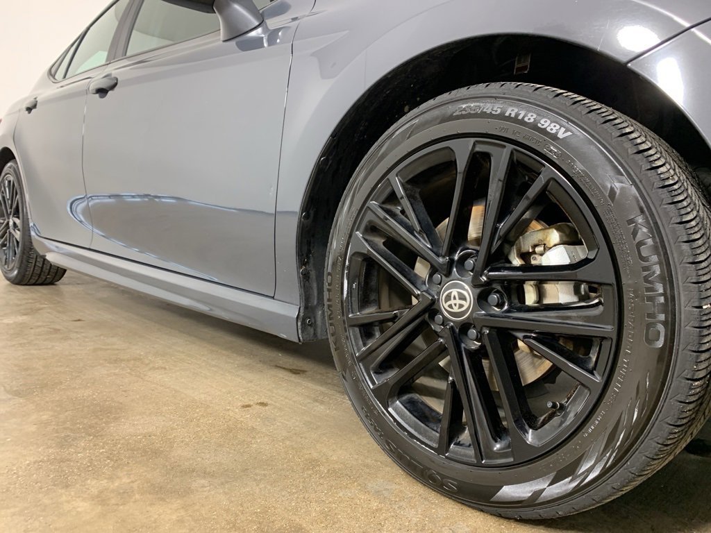 Used 2025 Toyota Camry SE image 6