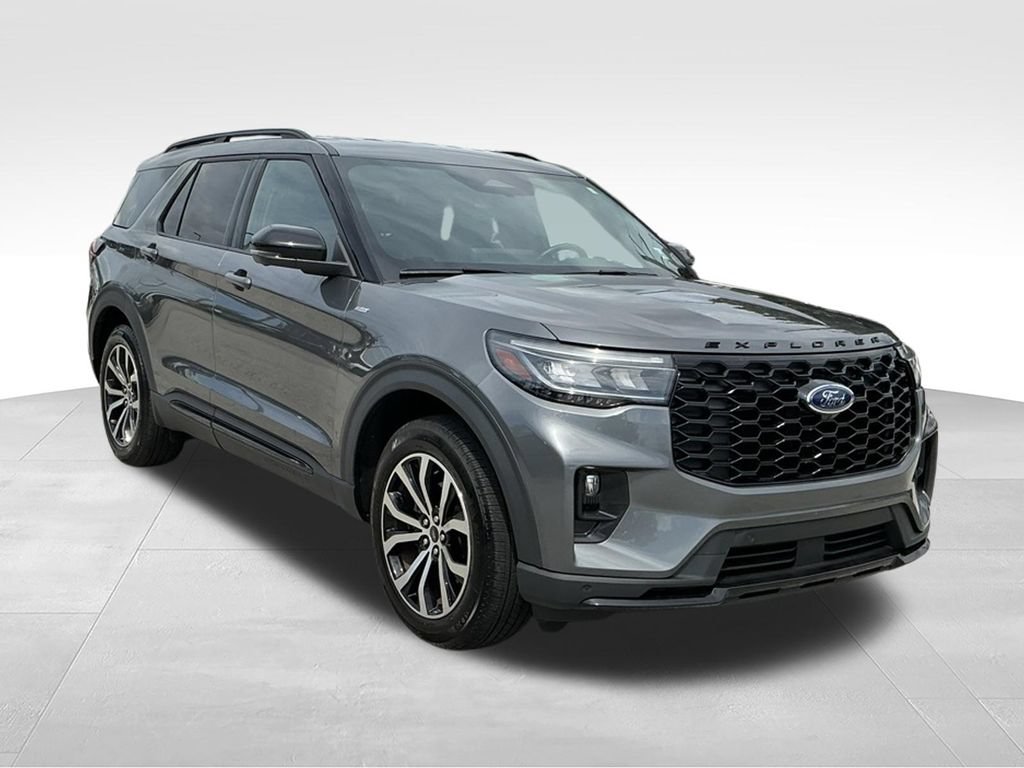 Used 2025 Ford Explorer ST-Line w/ Premium Package RWD image 9