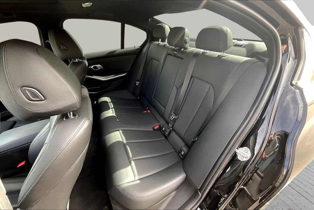 Used 2019 BMW 330i xDrive Sedan w/ Convenience Package image 22