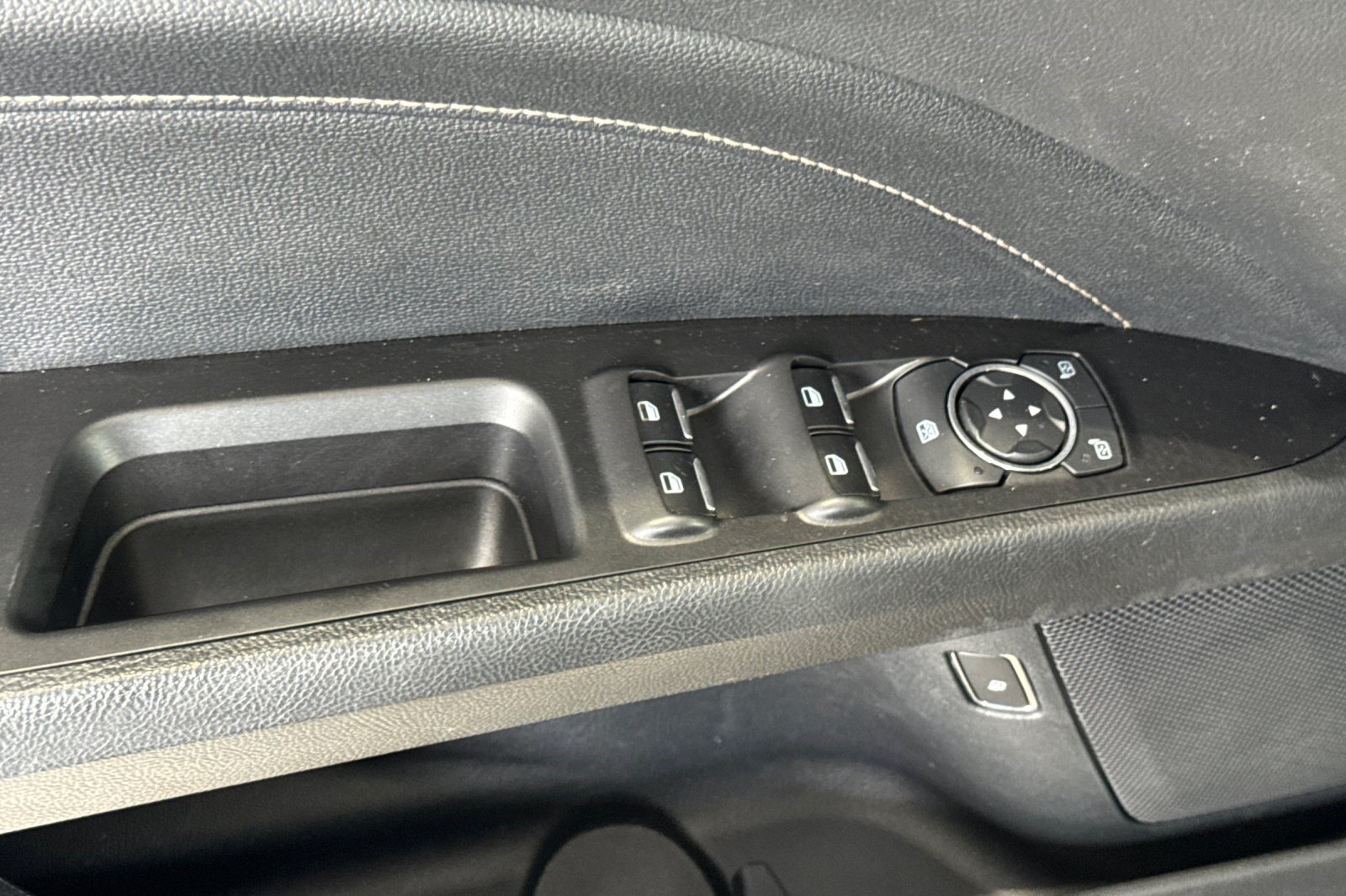 Used 2019 Ford Fusion Titanium FWD image 13