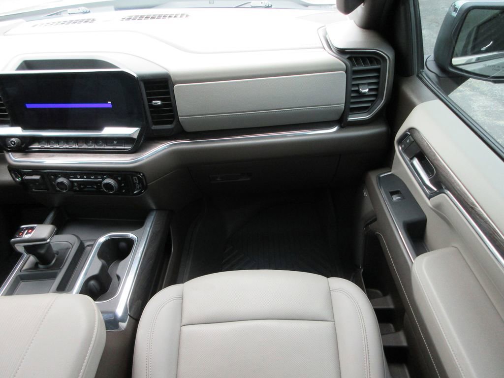 Certified 2024 Chevrolet Silverado 1500 LTZ image 20