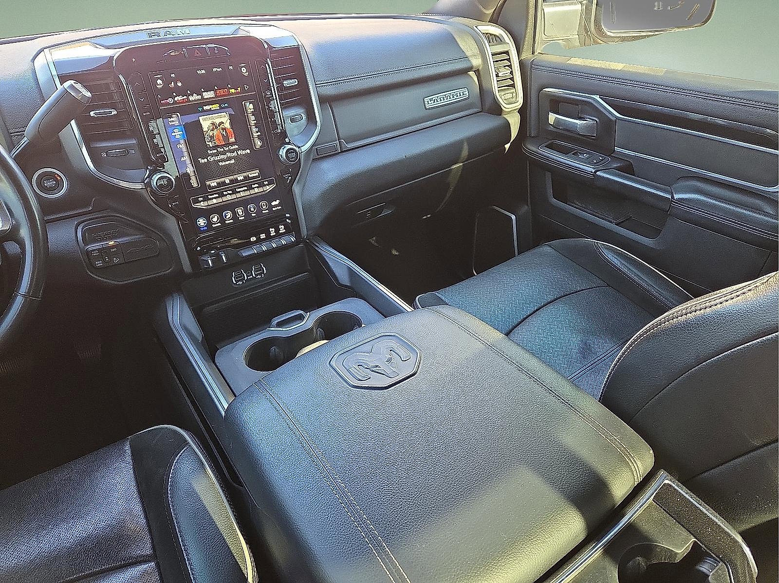 Used 2021 RAM 2500 Laramie w/ Night Edition image 12