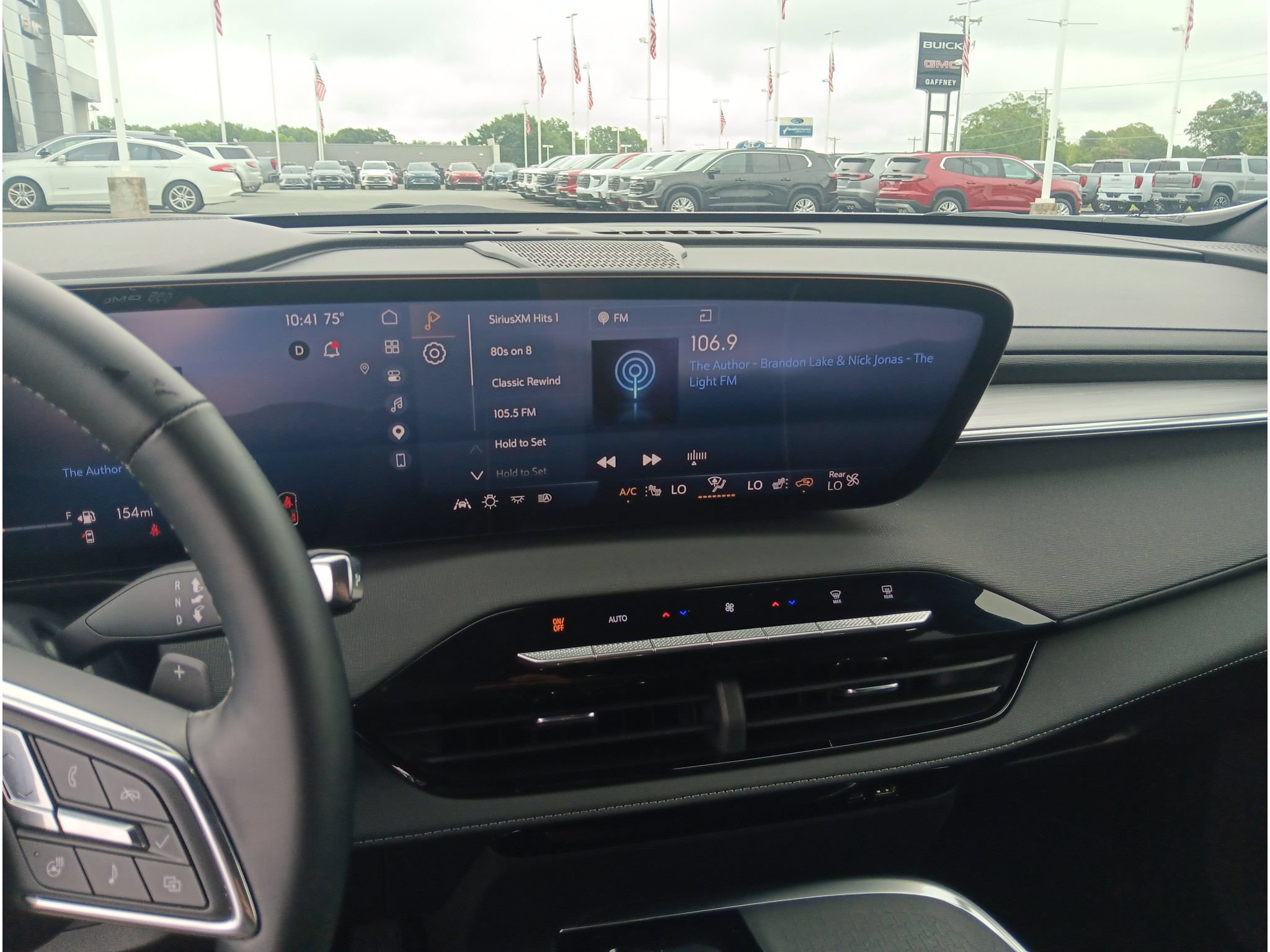 Used 2025 Buick Enclave Preferred FWD image 13