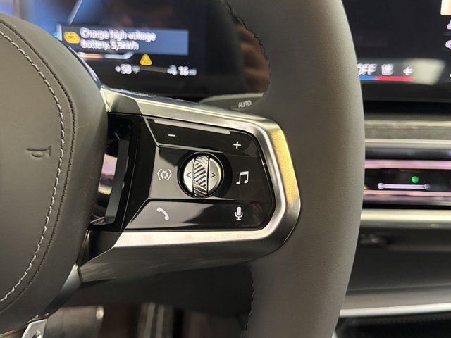 Used 2025 BMW i7 eDrive50 w/ M Sport Package image 18