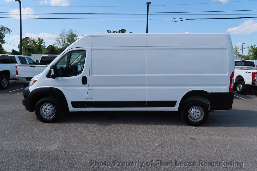 Used 2024 RAM ProMaster 2500 w/ Convenience Group FWD image 2