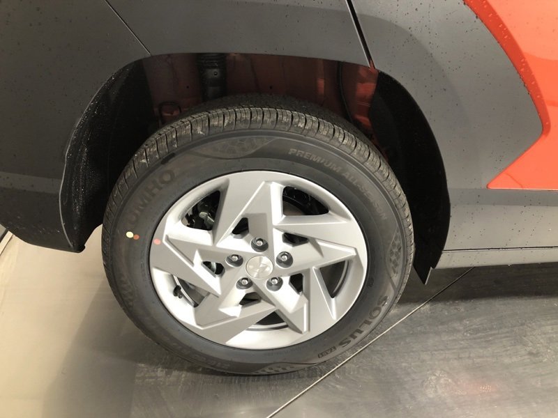 New 2026 Hyundai Kona SE image 9