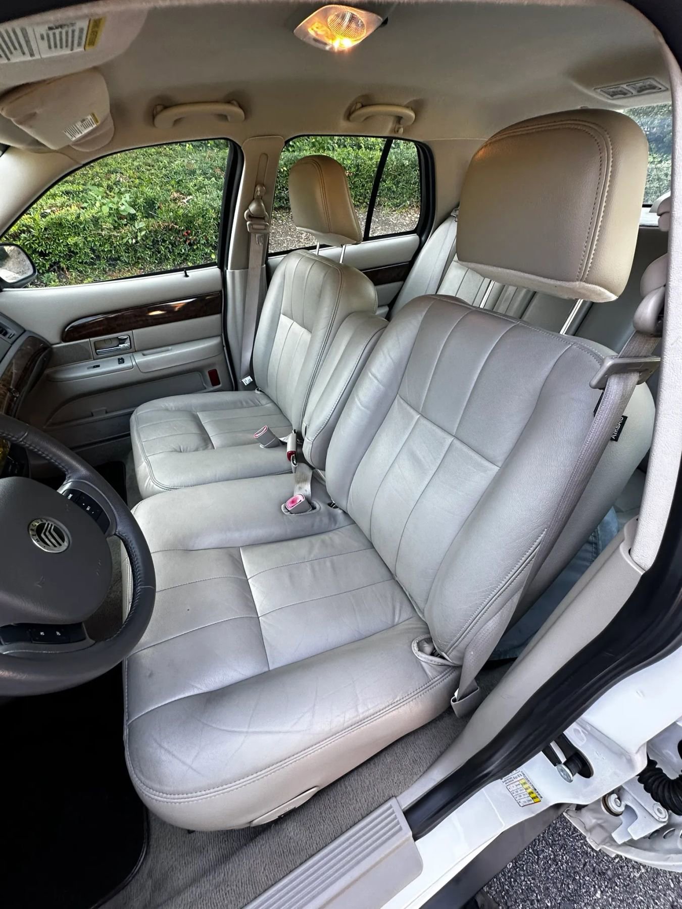 Used 2010 Mercury Grand Marquis LS RWD image 24