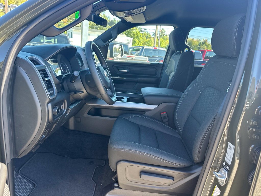New 2027 RAM 1500 Express AWD/4WD image 10