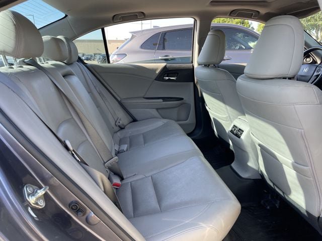 Used 2015 Honda Accord Touring image 28