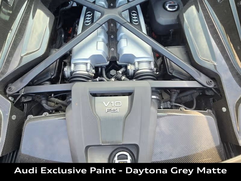 Used 2017 Audi R8 V10 w/ Carbon Exterior Package AWD/4WD image 21