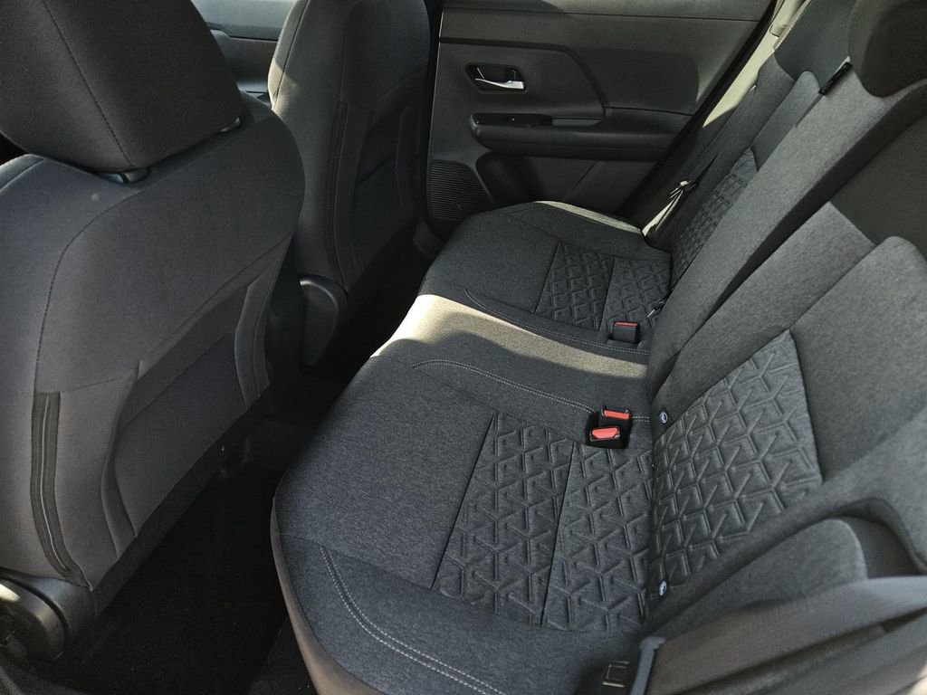 New 2026 Nissan Kicks SV image 8