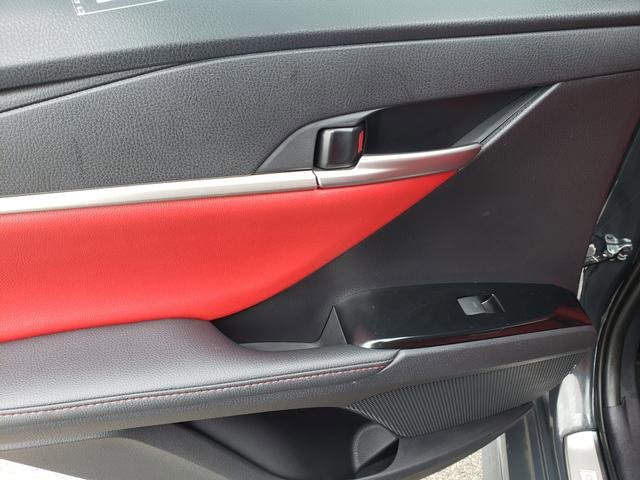 Used 2025 Toyota Camry XSE image 13