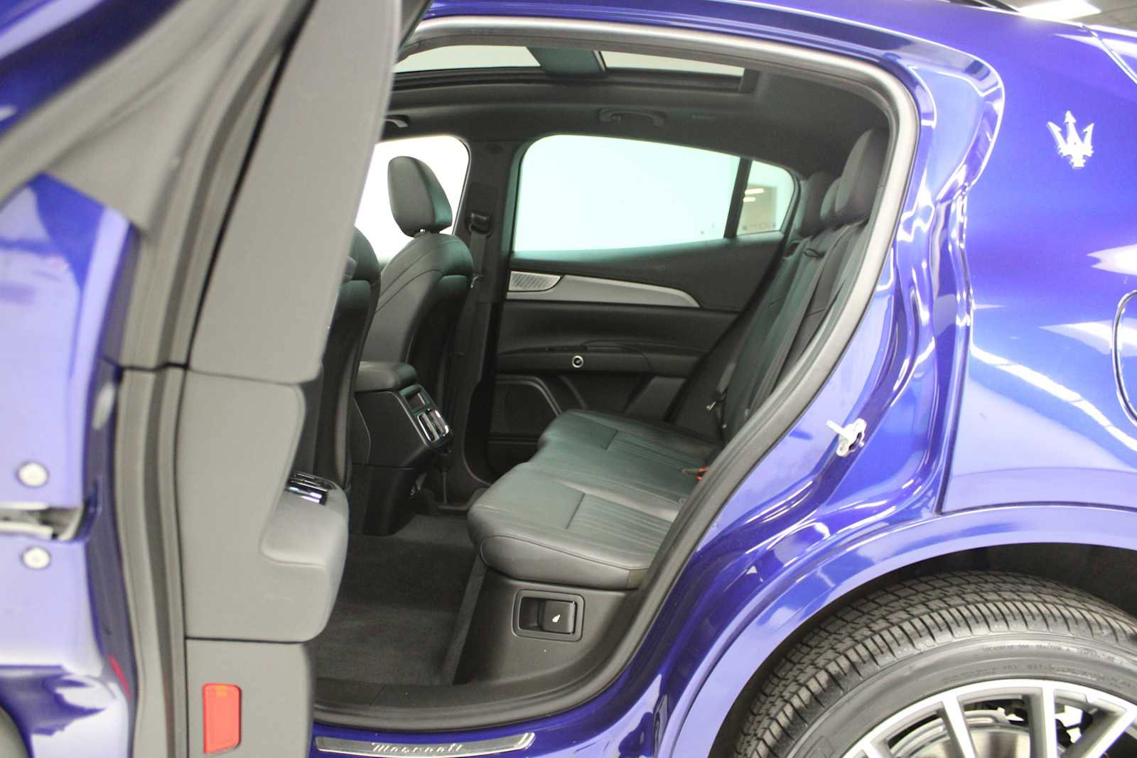 Used 2023 Maserati Grecale GT image 36