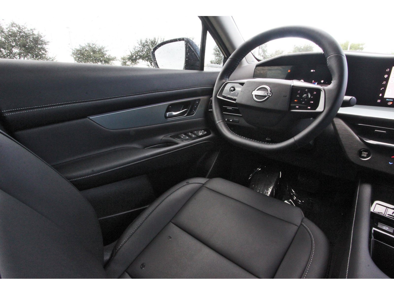Certified 2025 Nissan Murano SL w/ Cargo Package AWD/4WD image 14
