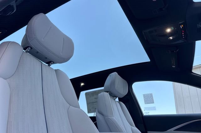 New 2025 Cadillac Lyriq Sport image 17