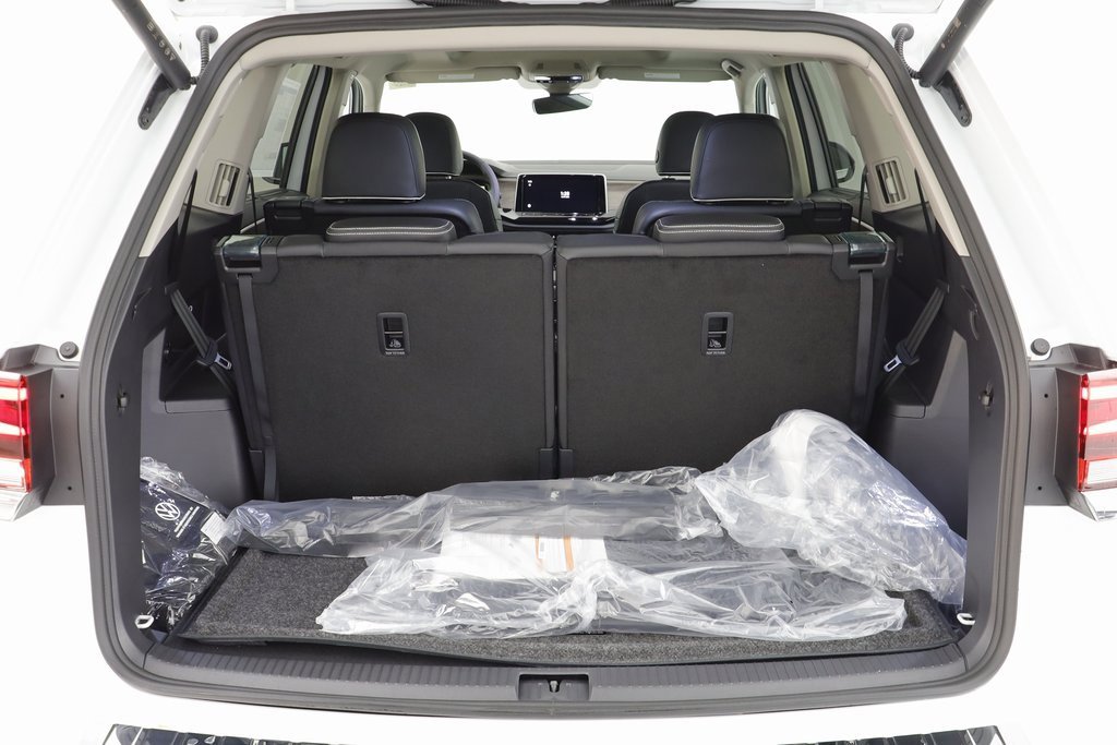 New 2026 Volkswagen Atlas SEL Premium R-Line image 17