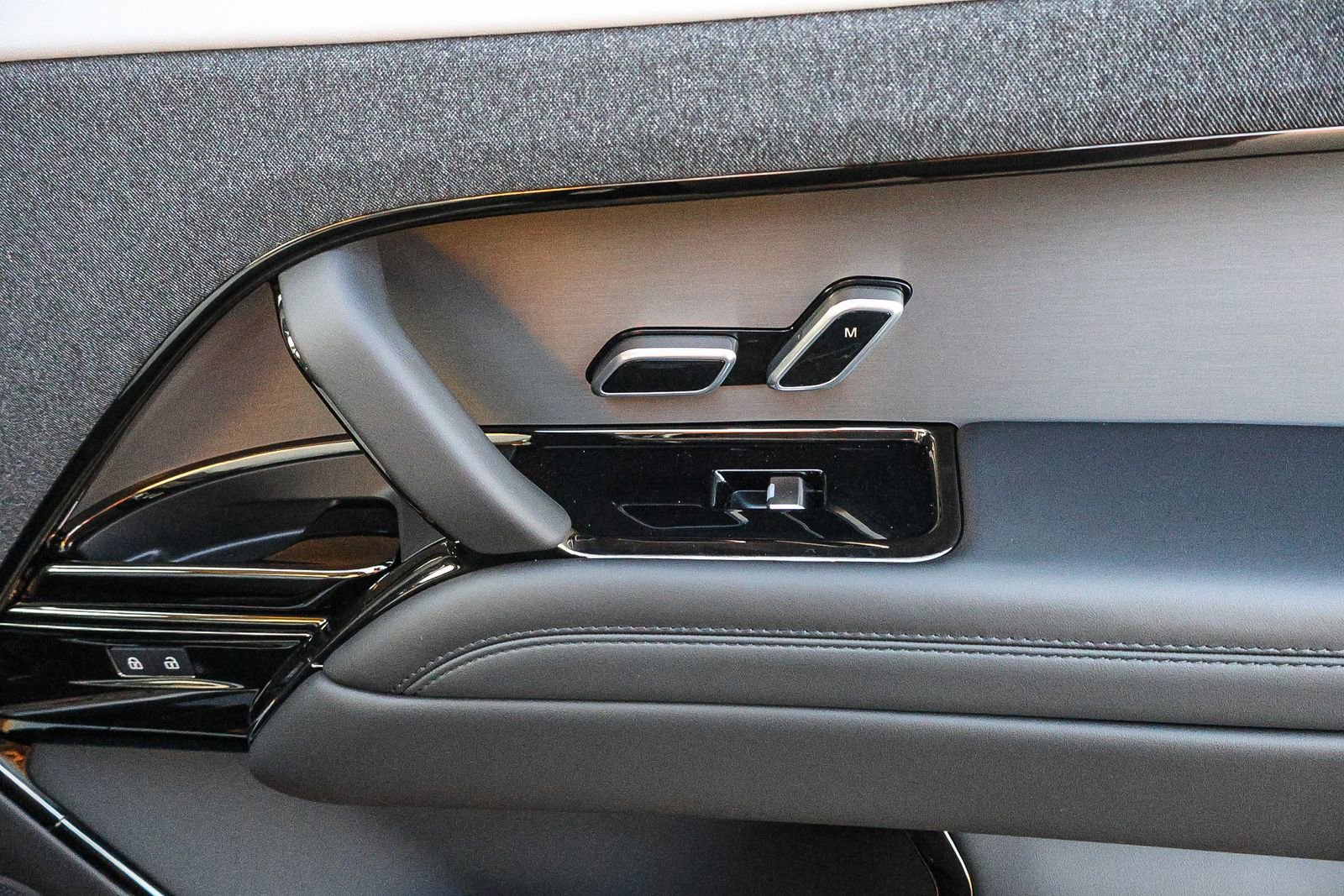 New 2026 Land Rover Range Rover Sport Dynamic SE image 19