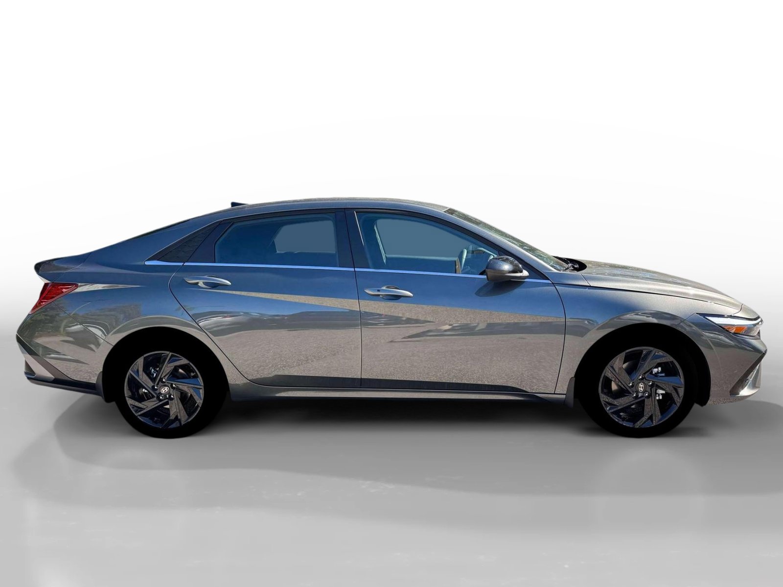 New 2026 Hyundai Elantra SEL Sport Premium FWD image 9