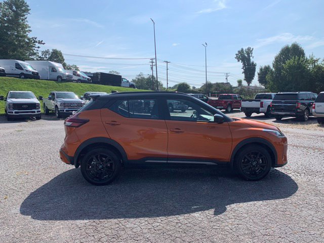 Used 2022 Nissan Kicks SR FWD image 10