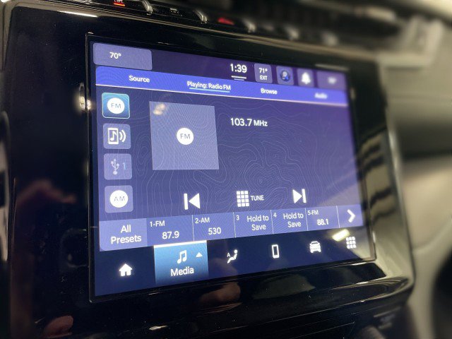 Used 2024 Jeep Grand Cherokee Laredo image 18