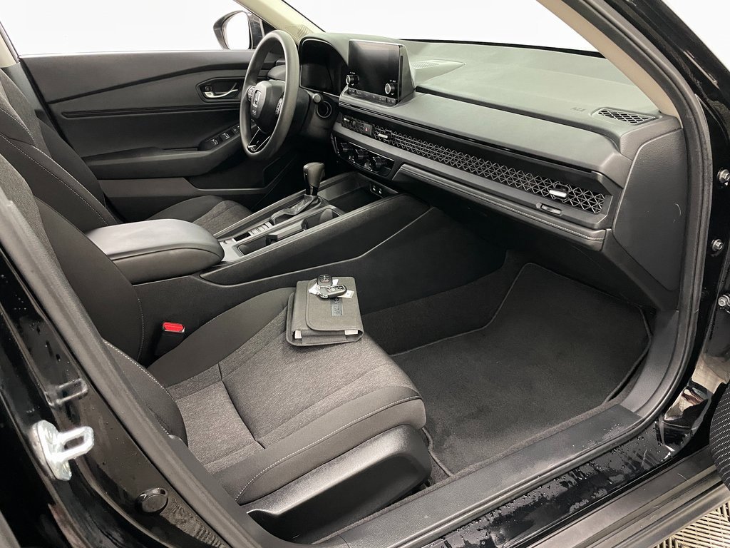 Used 2025 Honda Accord SE image 36