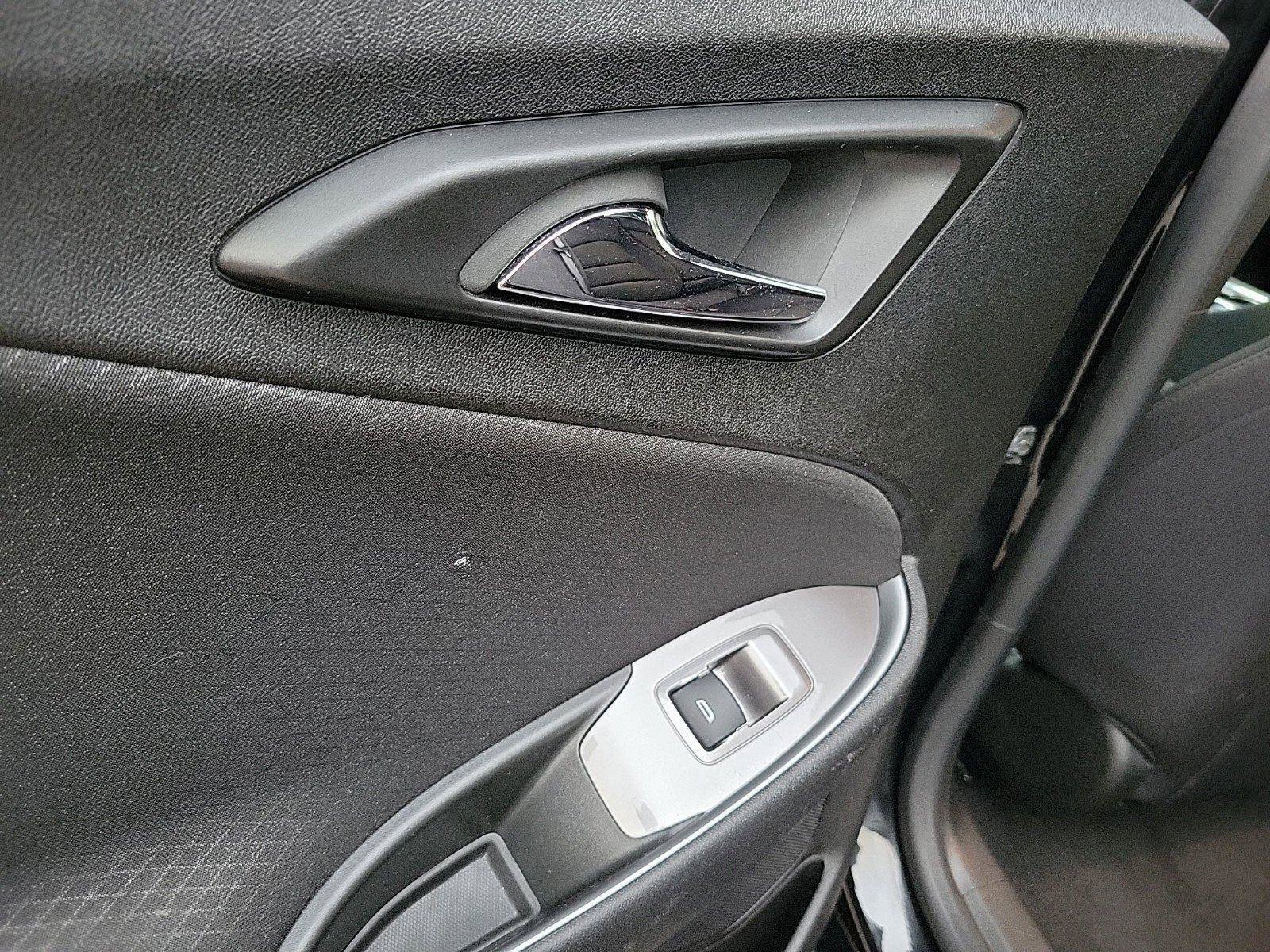 Used 2024 Chevrolet Malibu LT image 14