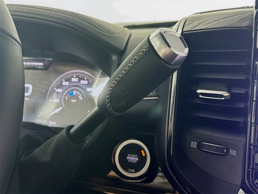 New 2025 RAM 2500 Limited w/ Towing Technology Group image 12