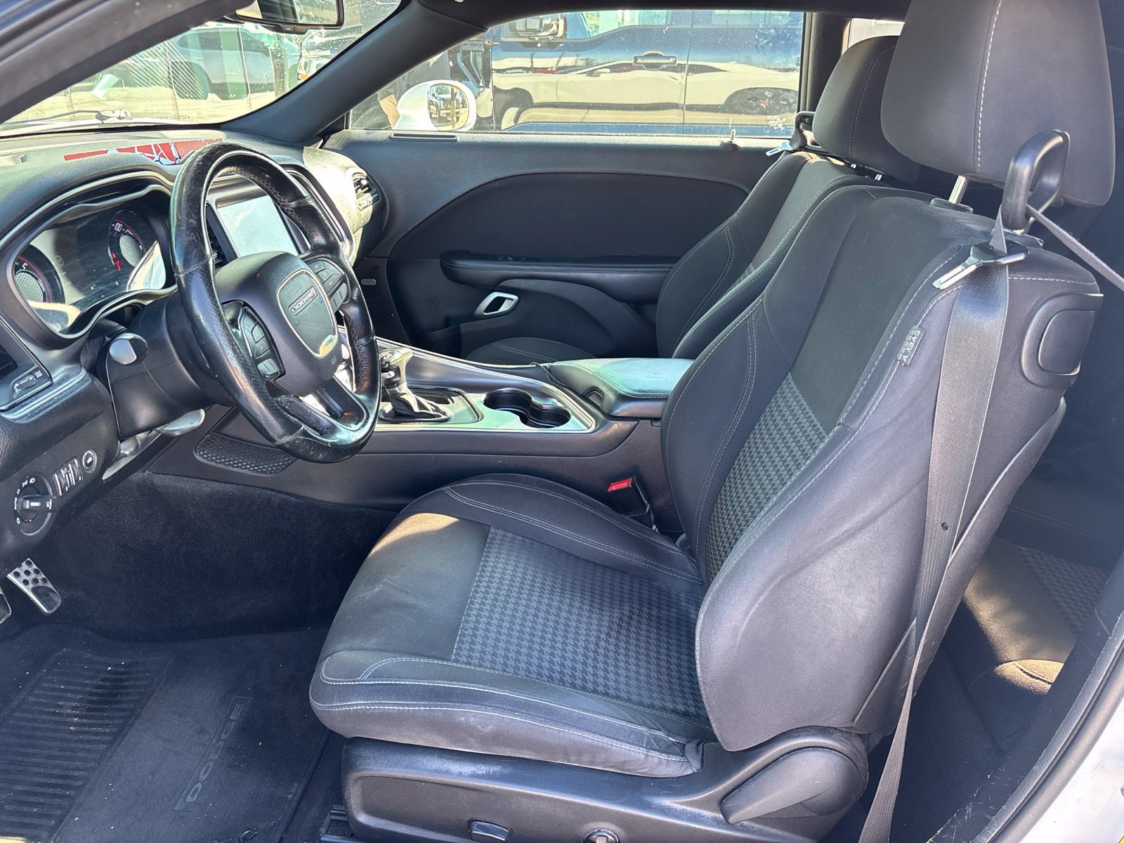 Used 2016 Dodge Challenger SXT w/ Blacktop Package RWD image 11