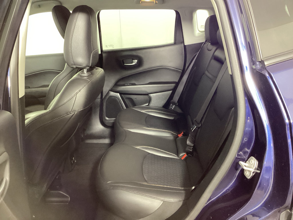 Used 2019 Jeep Compass Latitude AWD/4WD image 14