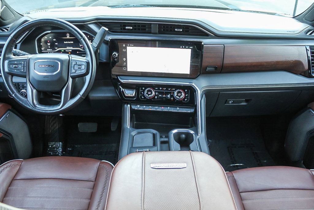 Used 2024 GMC Sierra 2500 Denali Ultimate AWD/4WD image 16