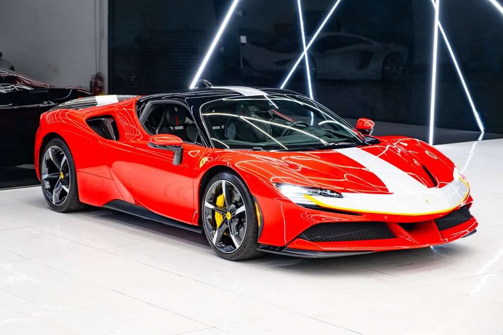 Used 2021 Ferrari SF90 Stradale AWD/4WD image 8