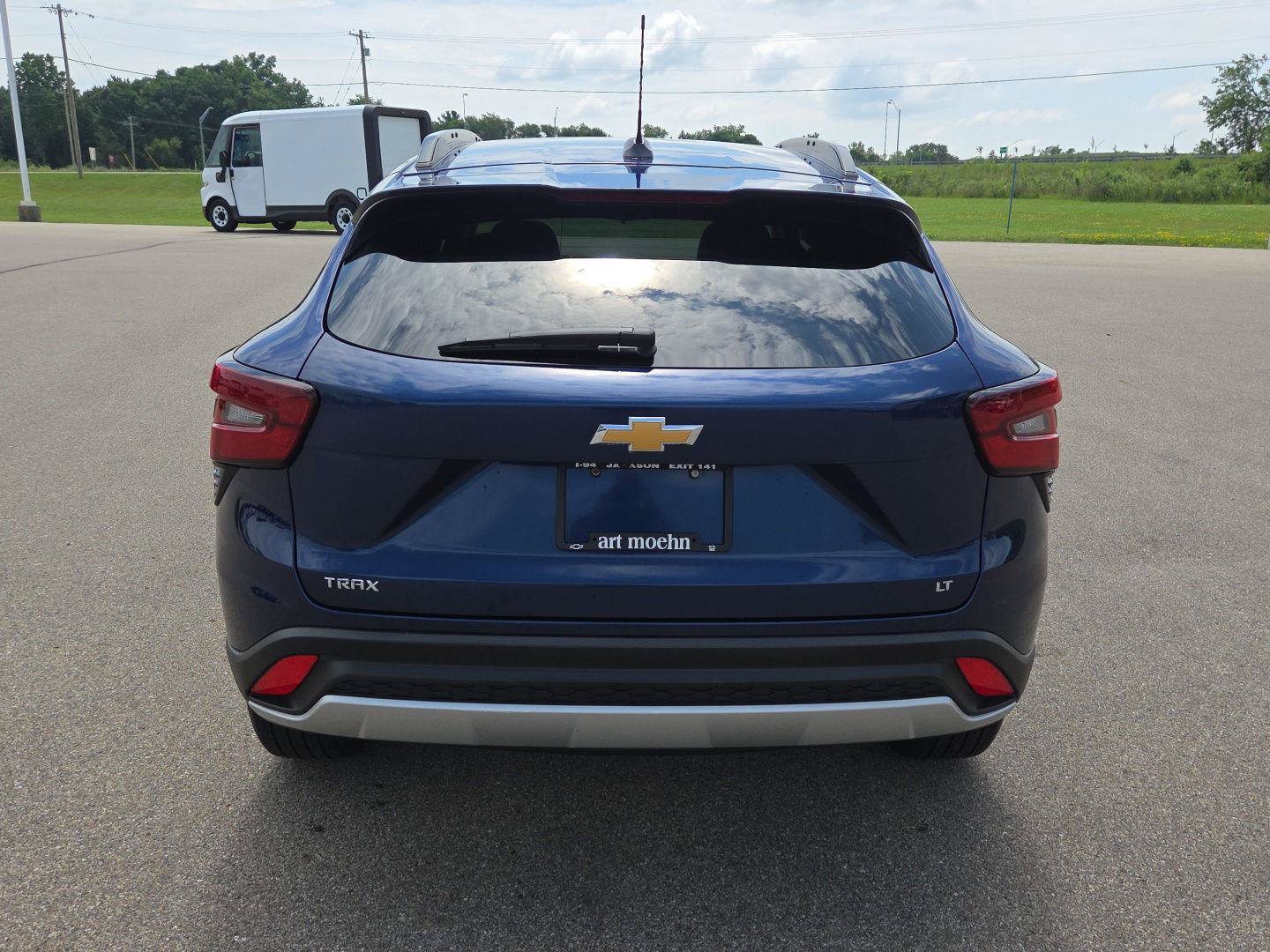 Used 2024 Chevrolet Trax LT w/ LT Convenience Package FWD image 4