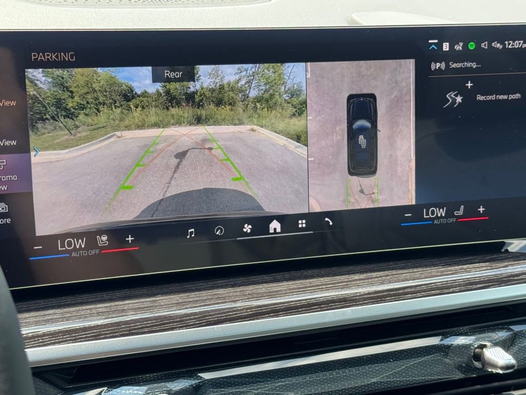 Used 2026 BMW X7 xDrive40i w/ M Sport Package image 8