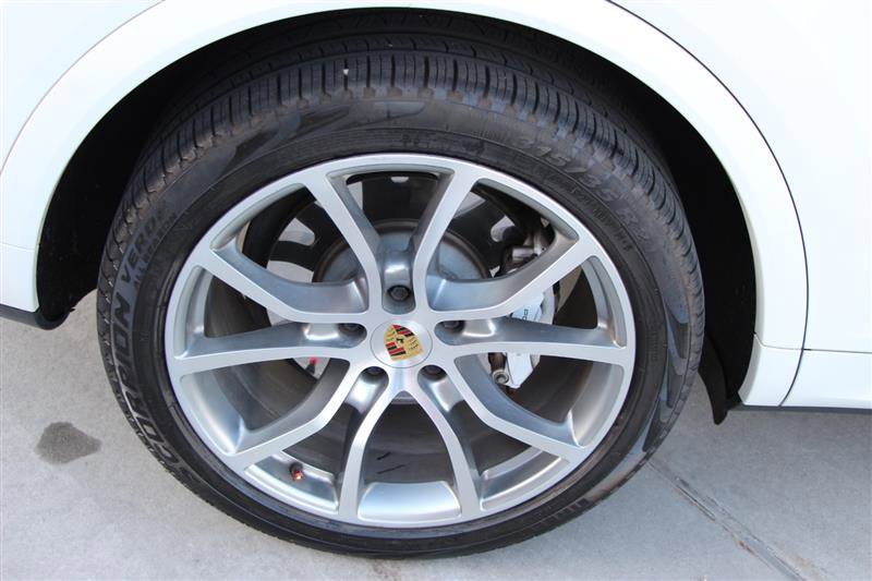 Used 2019 Porsche Cayenne Turbo AWD/4WD image 48