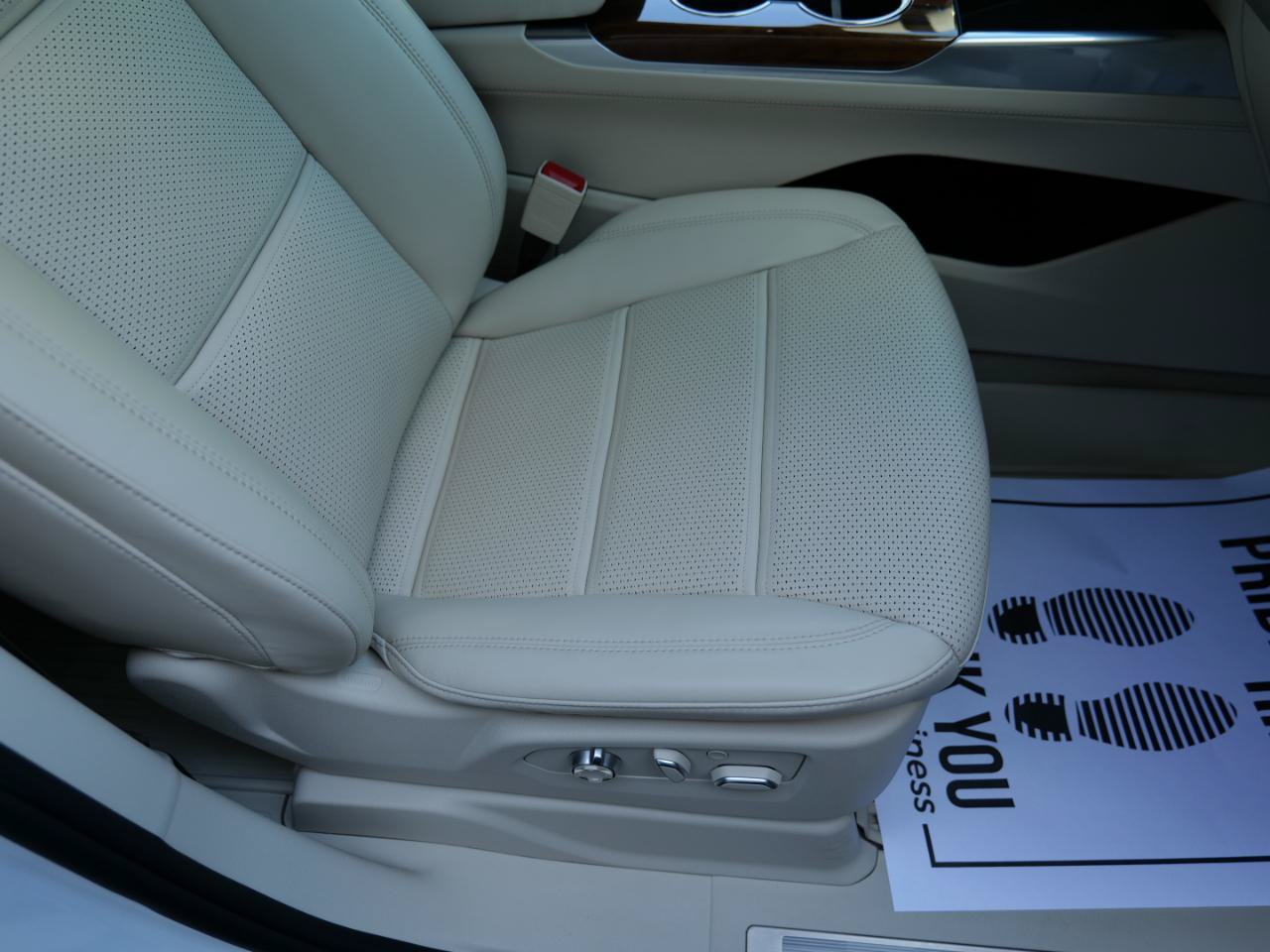 Used 2025 Cadillac Escalade Sport Platinum w/ LPO, Floor Liner Package AWD/4WD image 37