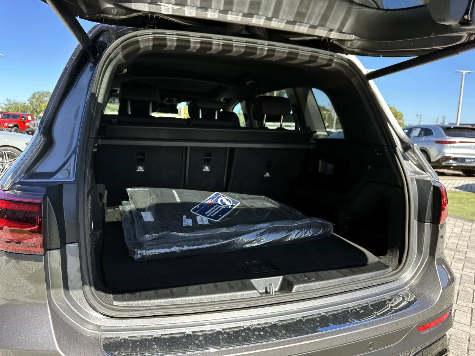 Certified 2025 Mercedes-Benz GLB 250 image 10