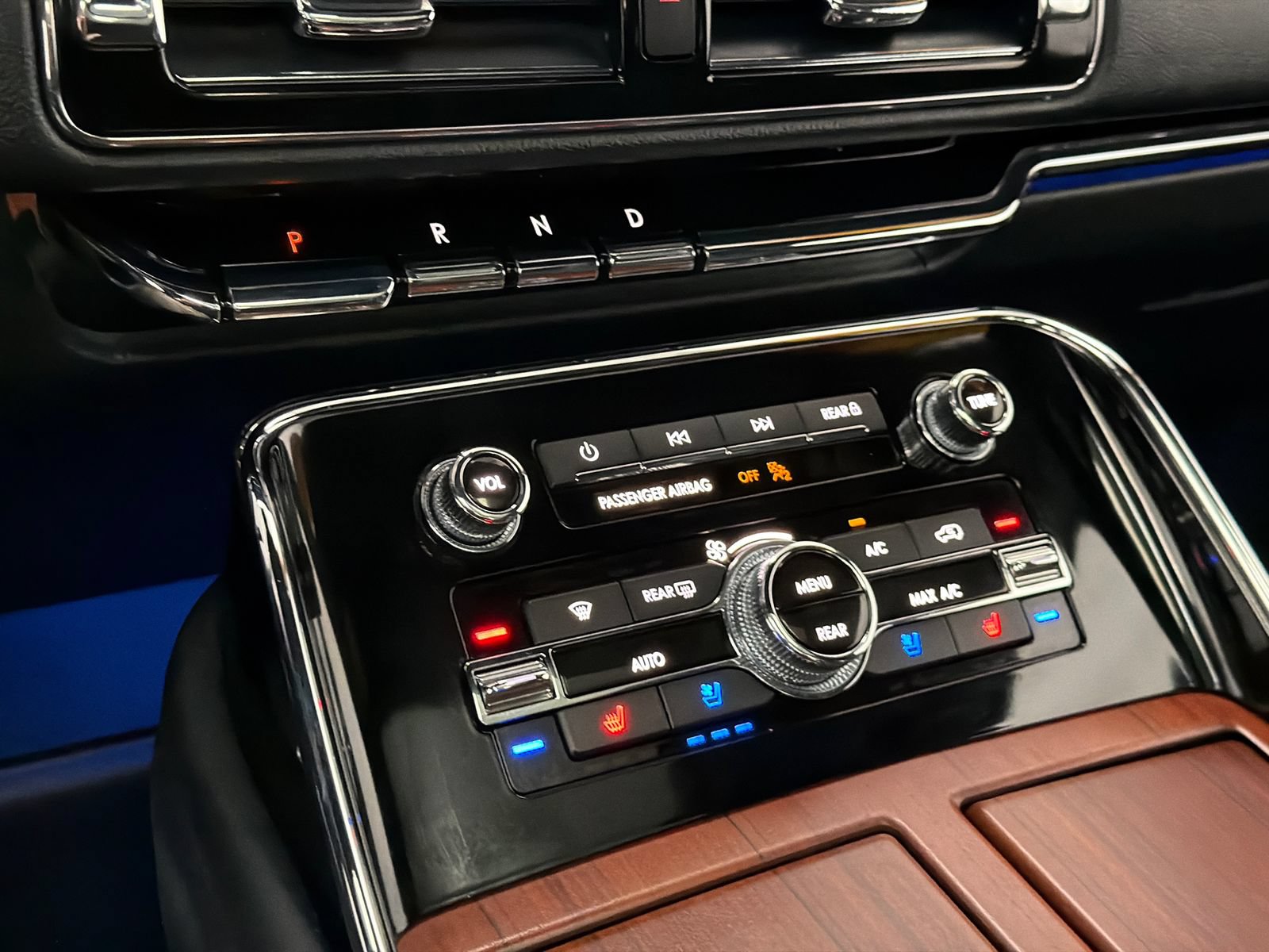 Certified 2022 Lincoln Navigator Reserve AWD/4WD image 30