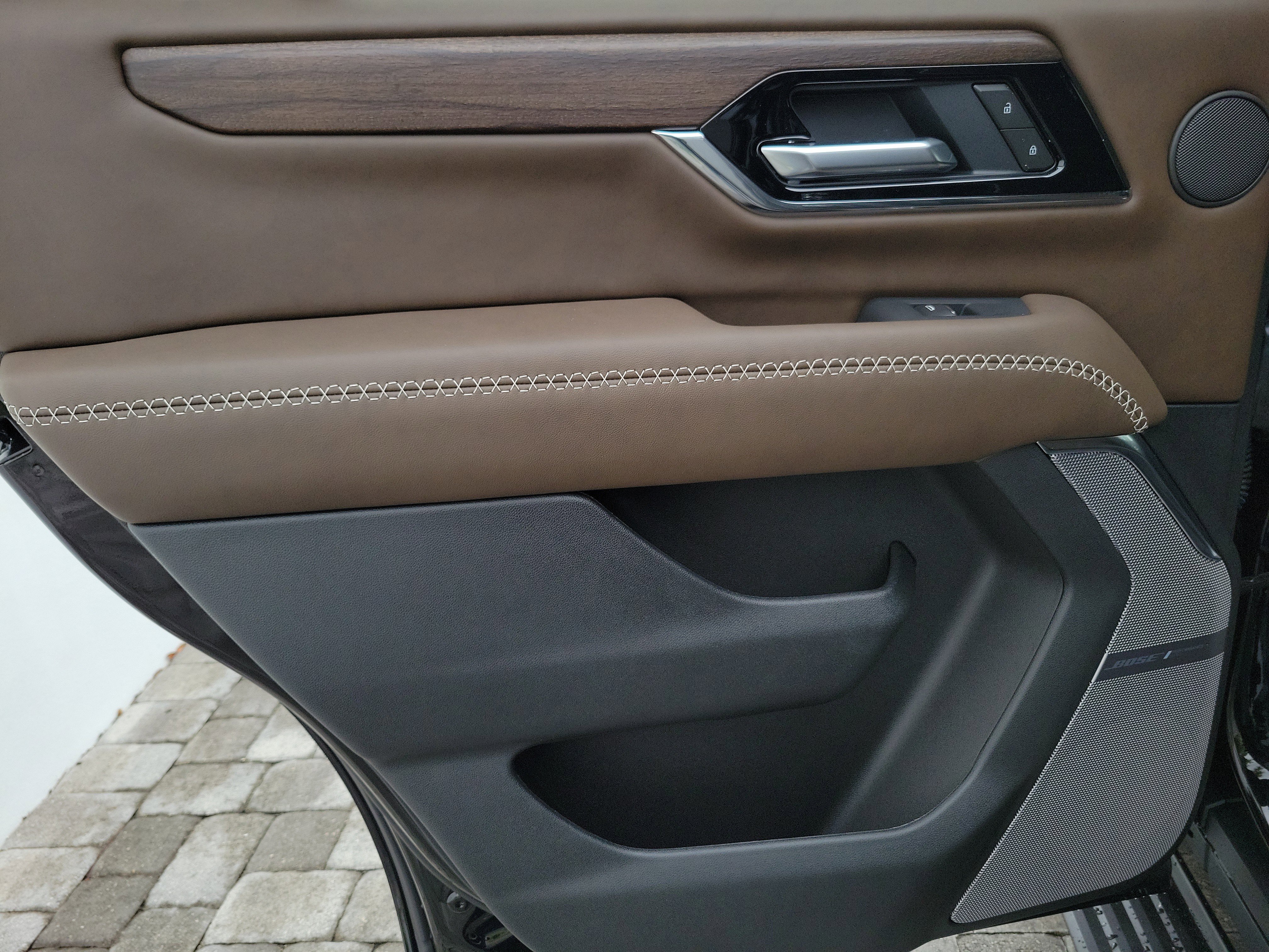 New 2026 GMC Yukon Denali Ultimate w/ LPO, Floor Liner Package AWD/4WD image 12