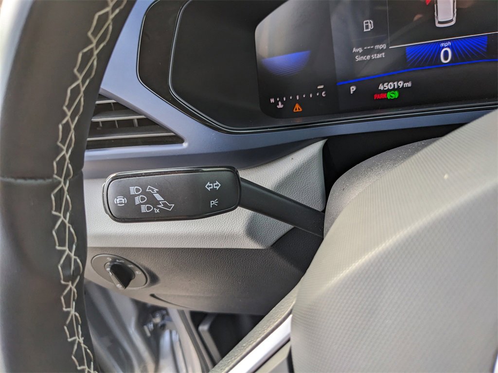 Certified 2023 Volkswagen Taos SE w/ Panoramic Sunroof Package image 34