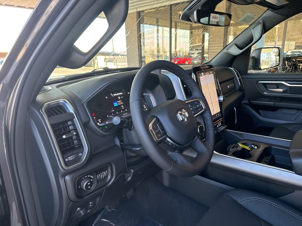 New 2026 RAM 1500 4x4 Crew Cab image 9