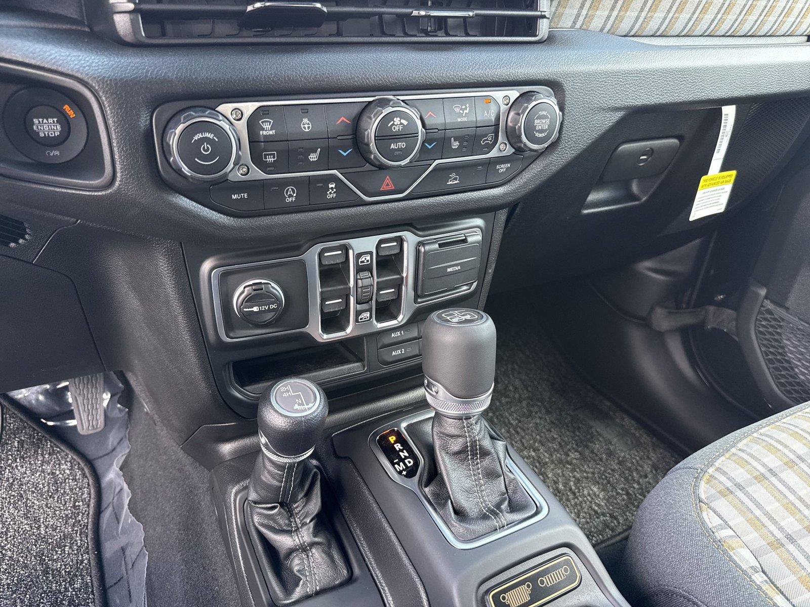 New 2026 Jeep Gladiator Sport AWD/4WD image 24