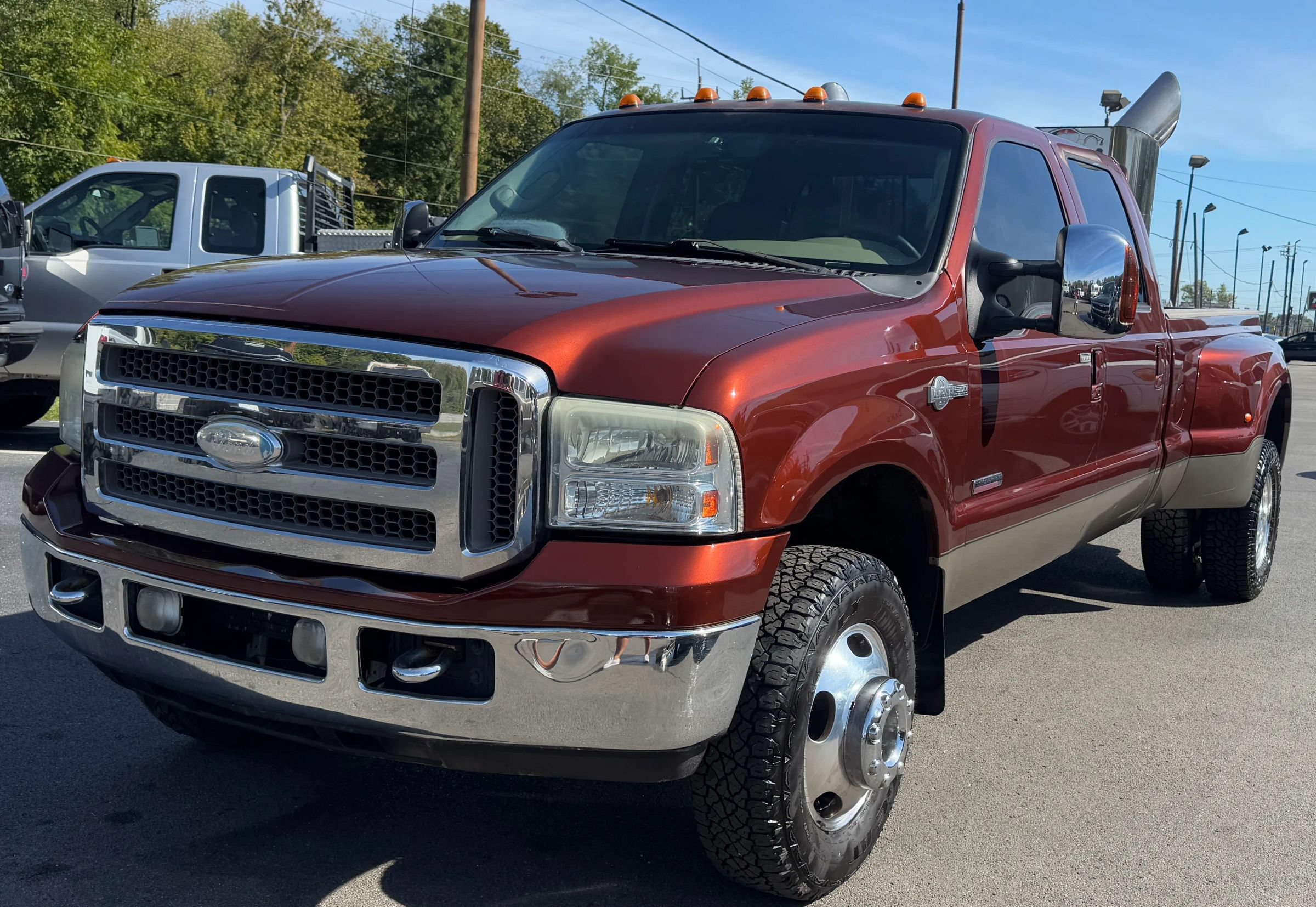 Used 2007 Ford F350 Lariat AWD/4WD image 2