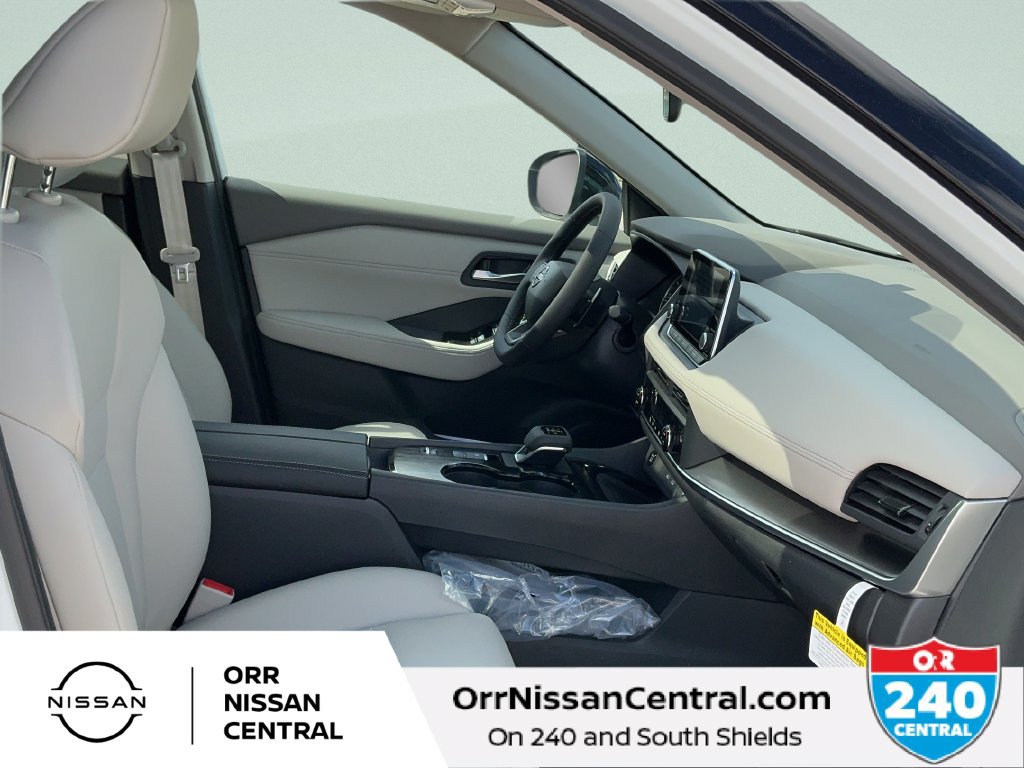 New 2027 Nissan Rogue Dark Armor FWD image 11