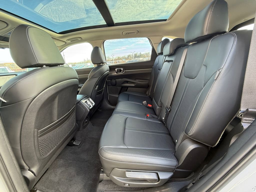 New 2025 Kia Sorento S w/ Panoramic Sunroof Package image 25