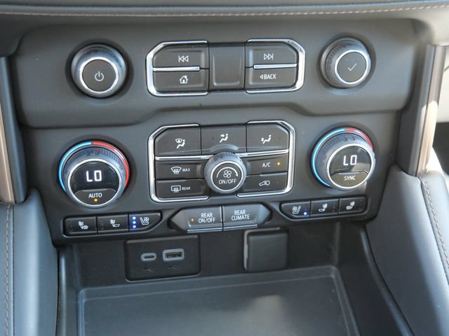Used 2023 Chevrolet Suburban High Country AWD/4WD image 22