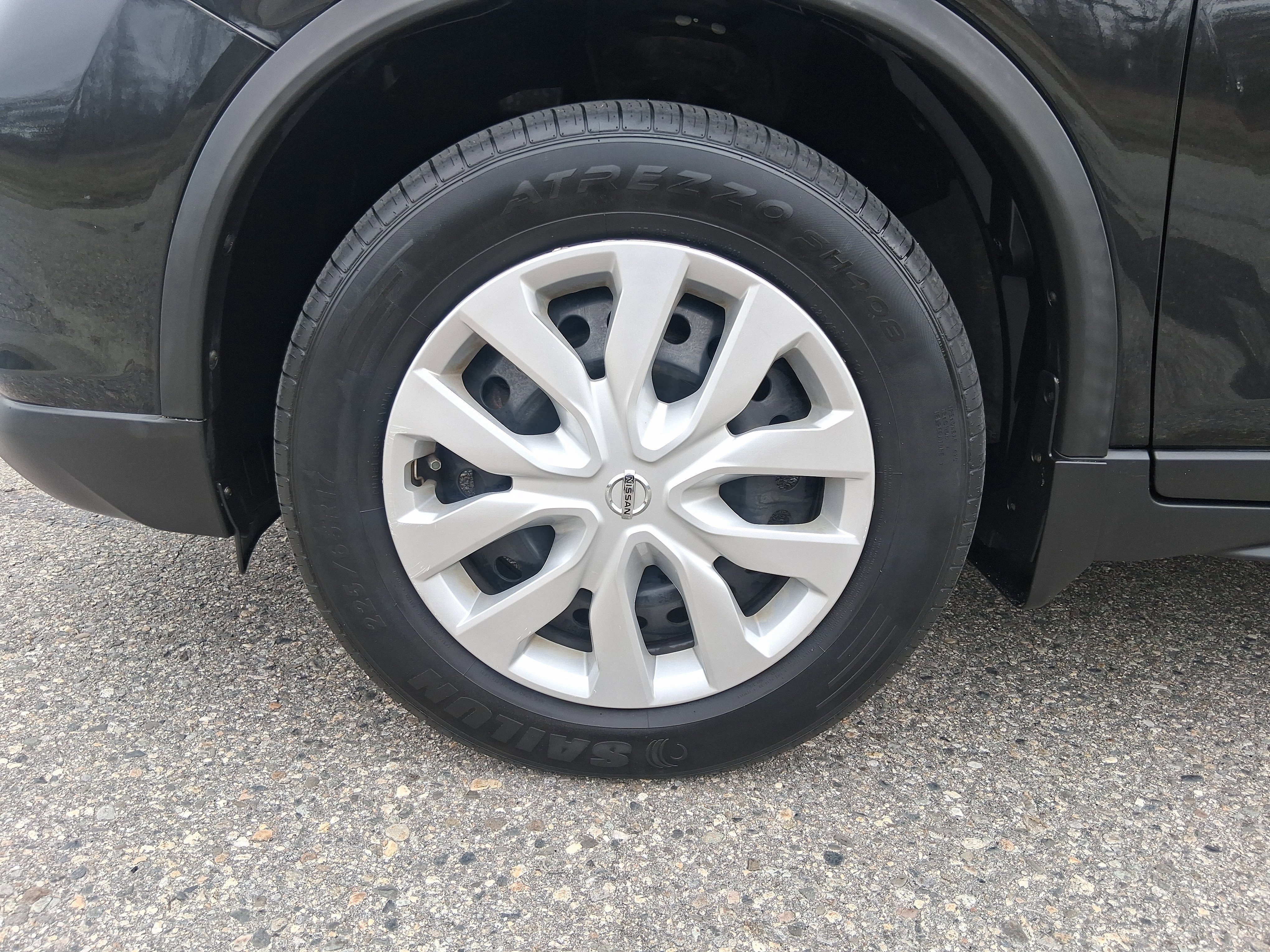 Used 2020 Nissan Rogue S AWD/4WD image 12