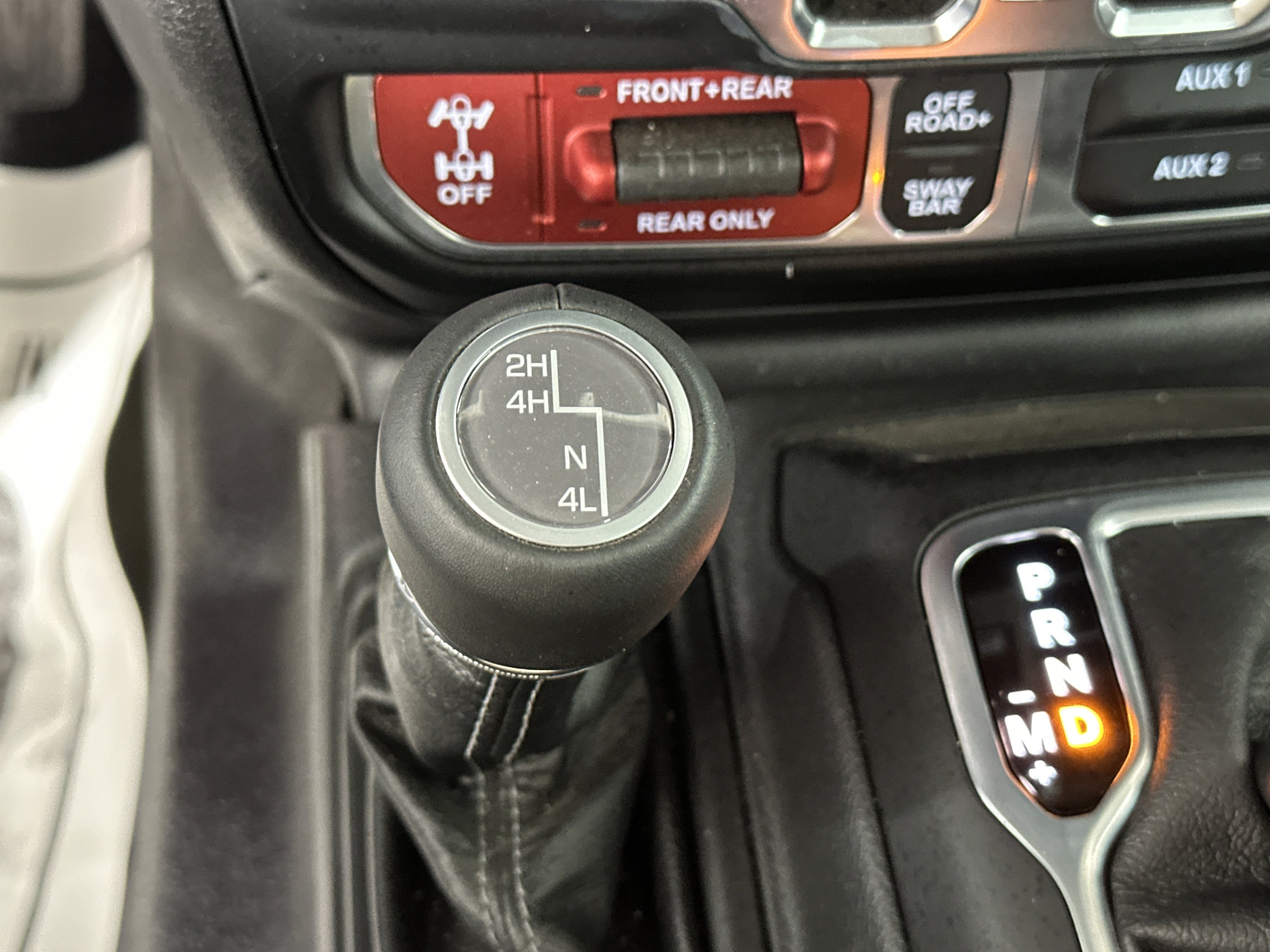 Used 2024 Jeep Wrangler Unlimited Rubicon w/ Technology Group image 27